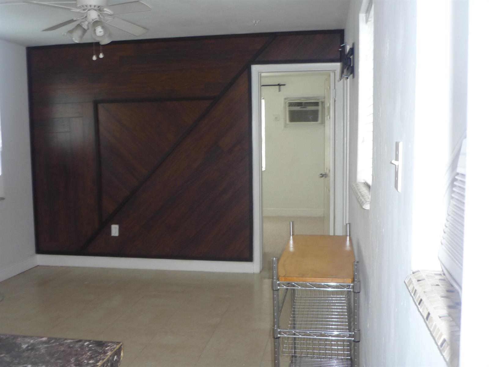 Ver detalles / 0 1495 sq. ft. $ 2026-04-19 0 foto