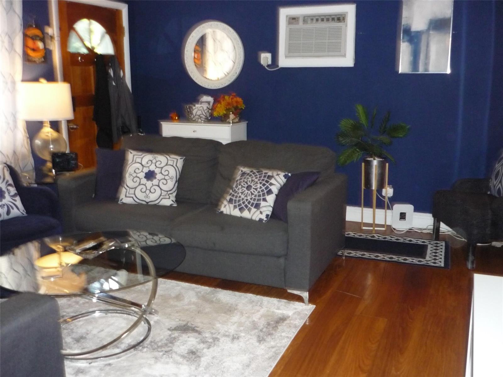Ver detalles / 0 1495 sq. ft. $ 2026-04-19 0 foto