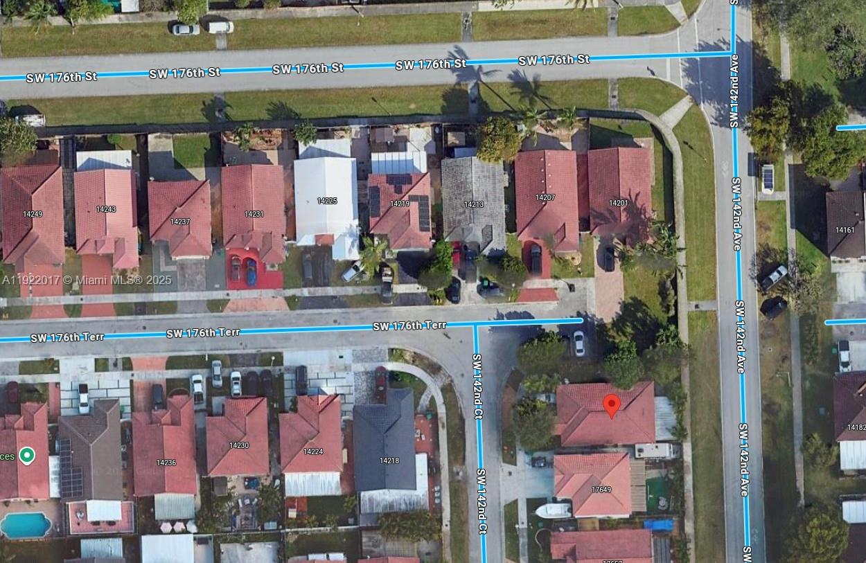   /   кв.футов $ 2025-11-28 0 Фото