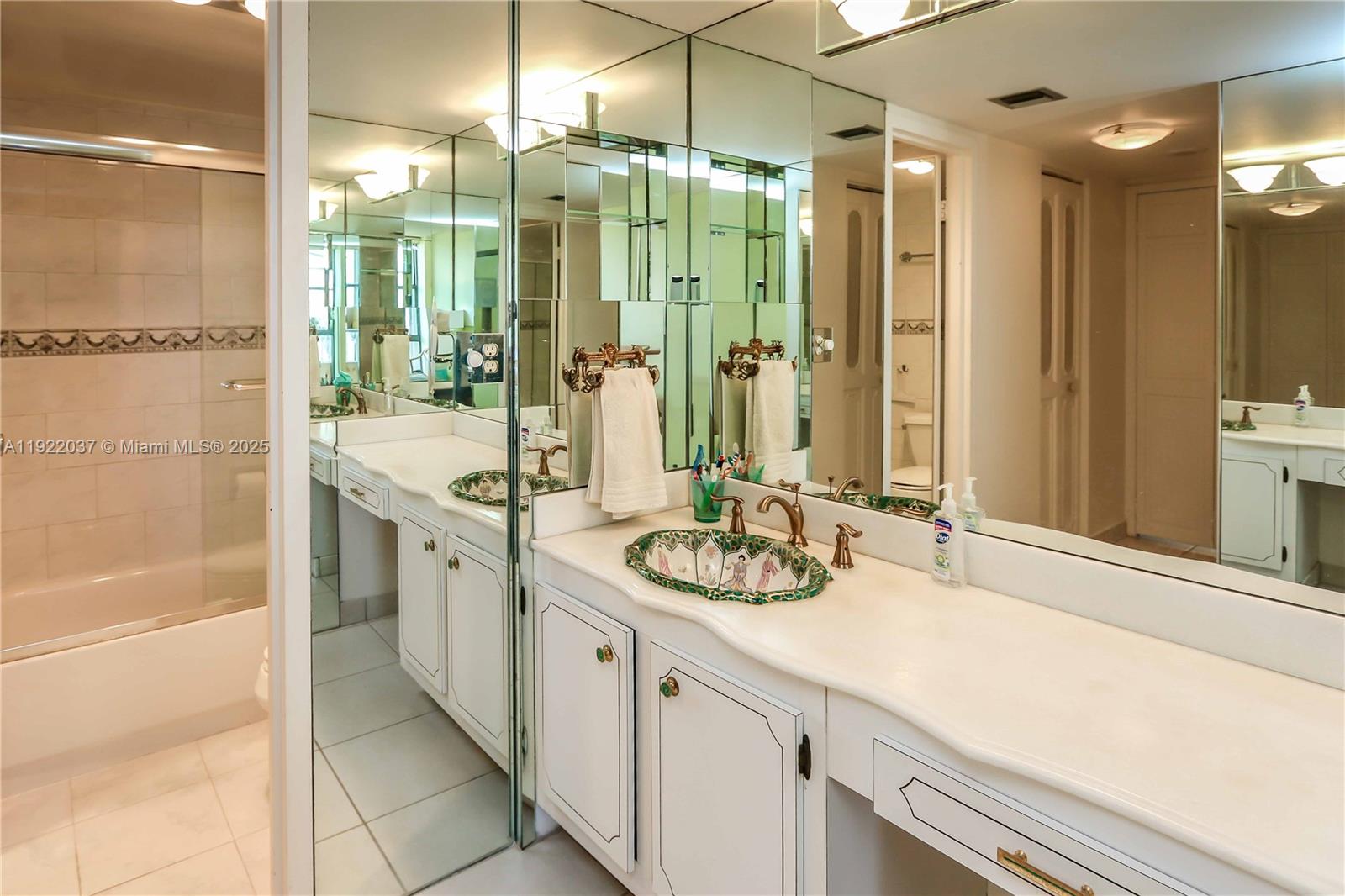 Photo of 3625 Country Club Dr #1804, Aventura, Florida, 33180 -