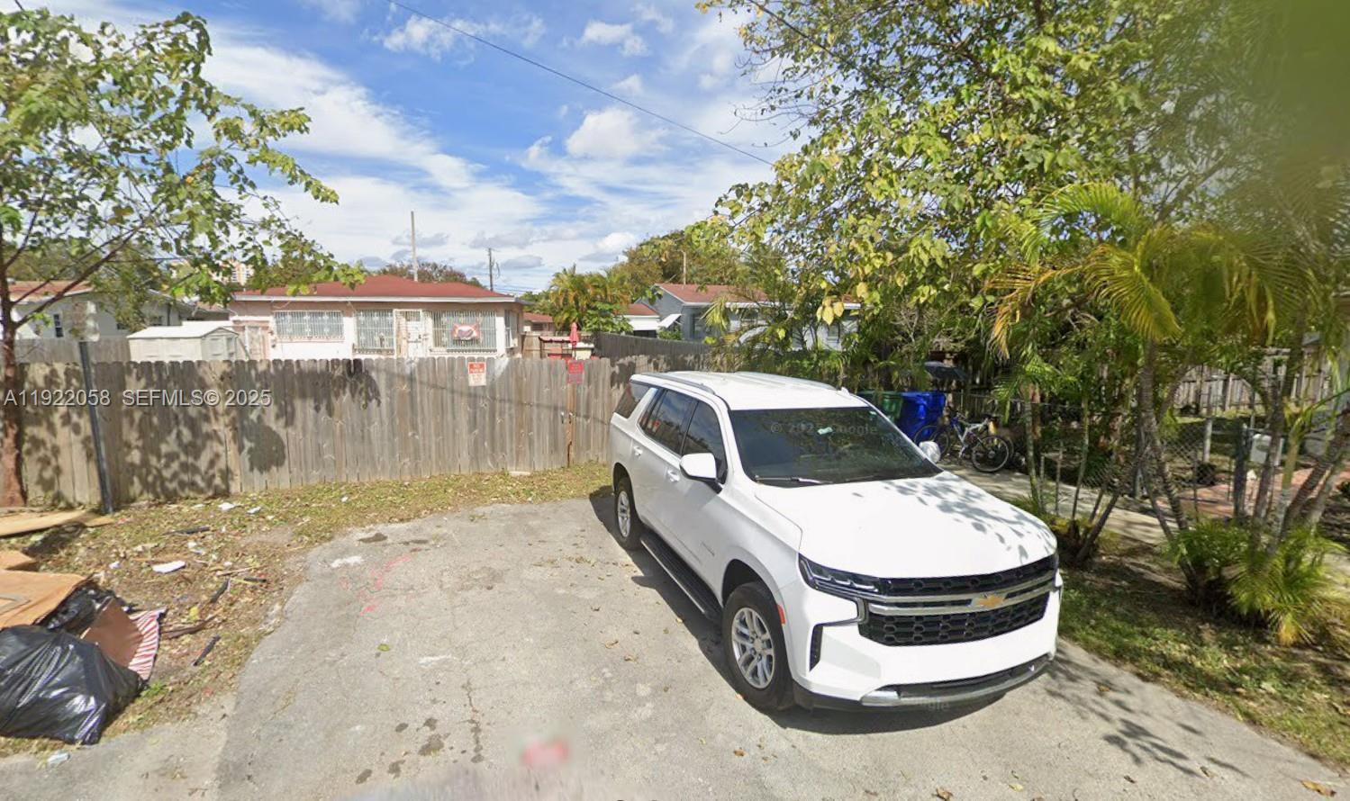   /   sq. ft. $ 2025-11-28 0 foto