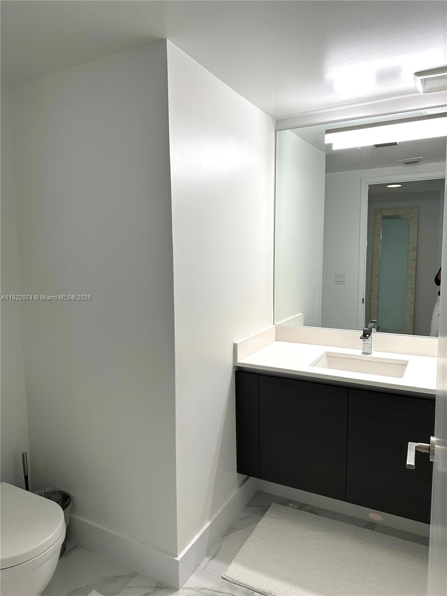 See details 5-2002 3 / 4 1892 sq. ft. $ 2025-11-28 0 Photo