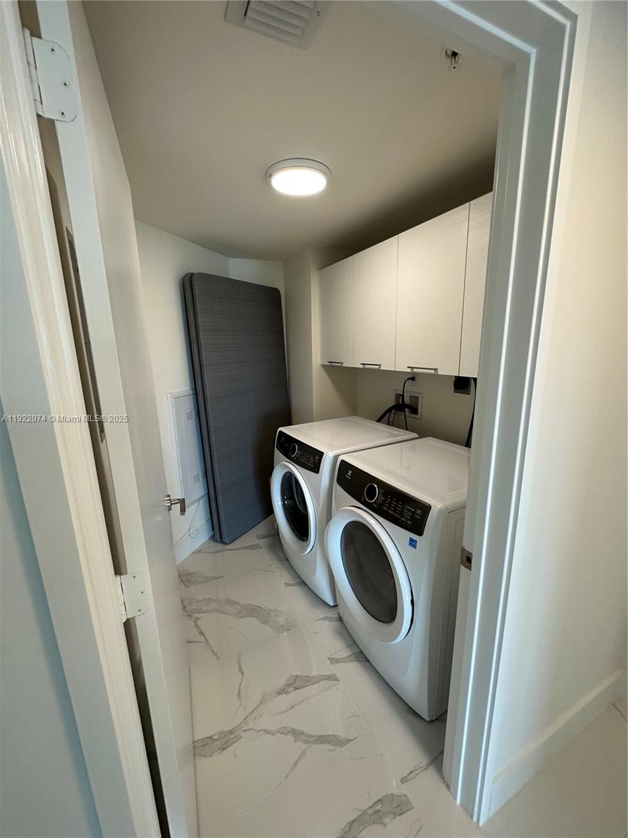 See details 5-2002 3 / 4 1892 sq. ft. $ 2025-11-28 0 Photo