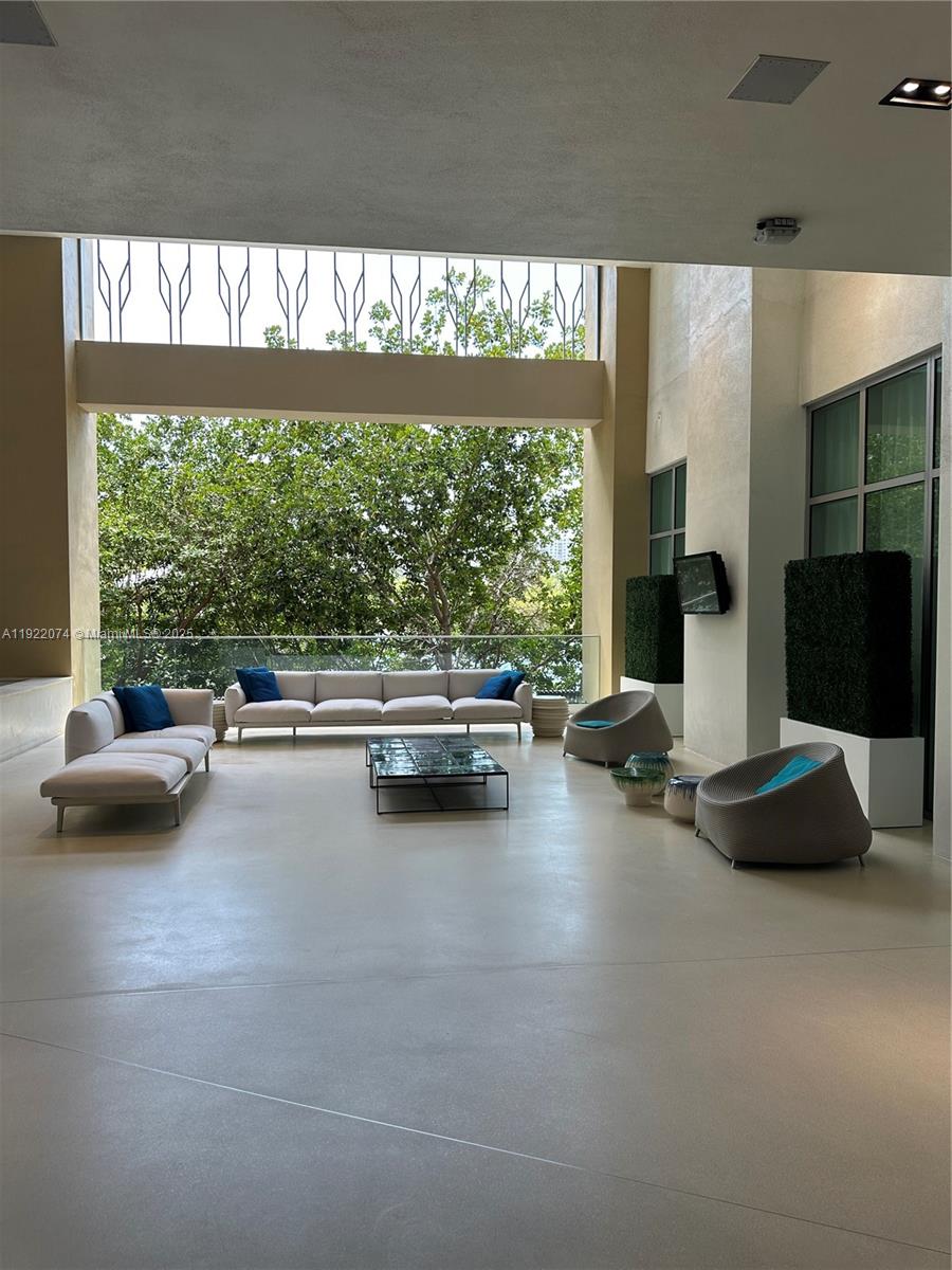 See details 5-2002 3 / 4 1892 sq. ft. $ 2025-11-28 0 Photo