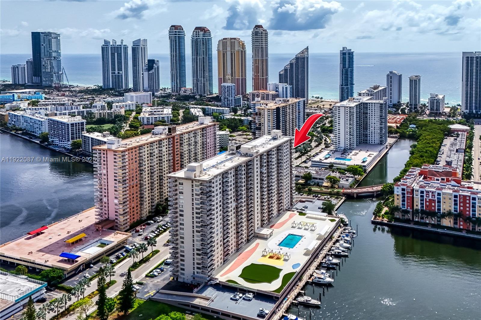 1704 3 / 3 1890 sq. ft. $ 2025-11-28 0 Photo