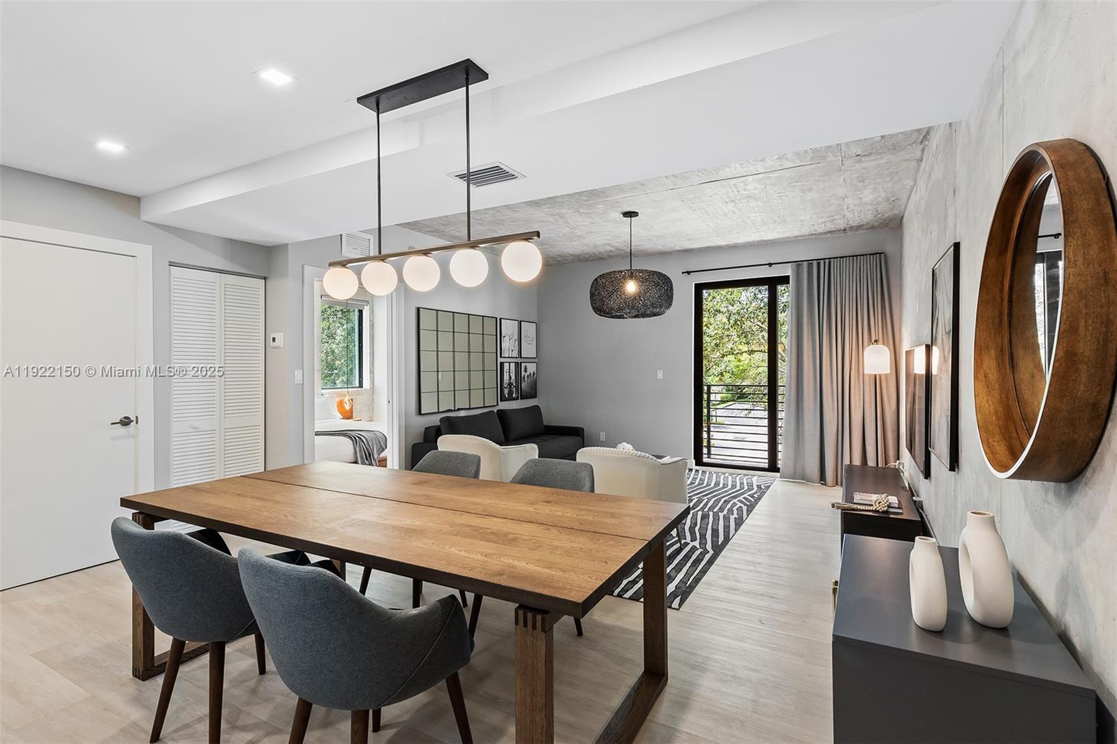   /   sq. ft. $ 2025-11-28 0 Photo