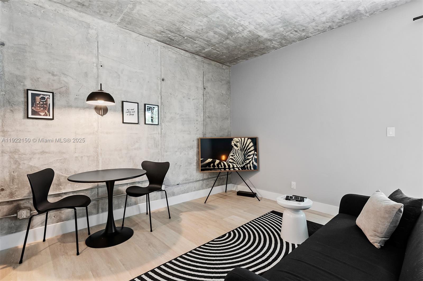   /   sq. ft. $ 2025-11-28 0 Photo