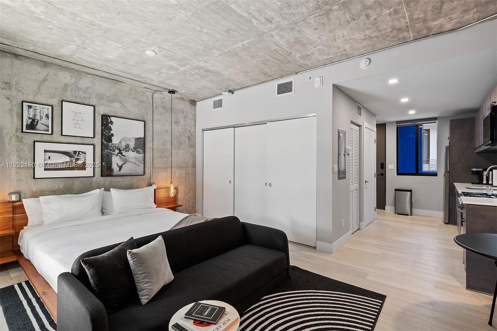   /   sq. ft. $ 2025-11-28 0 Photo