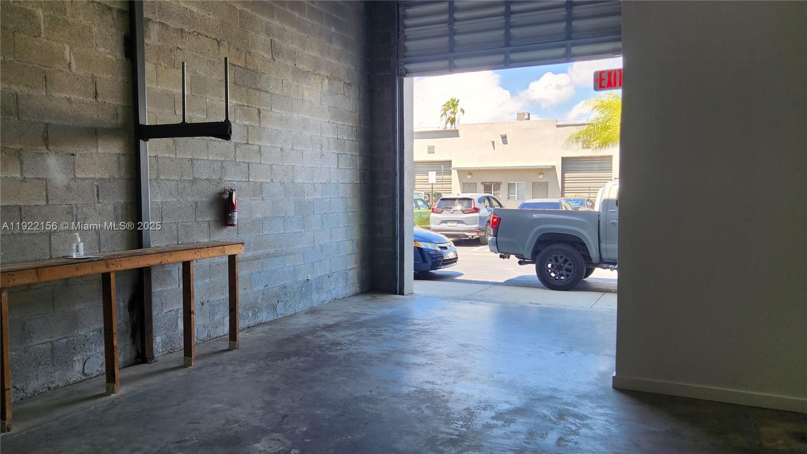 5  /   sq. ft. $ 2025-11-28 0 Photo