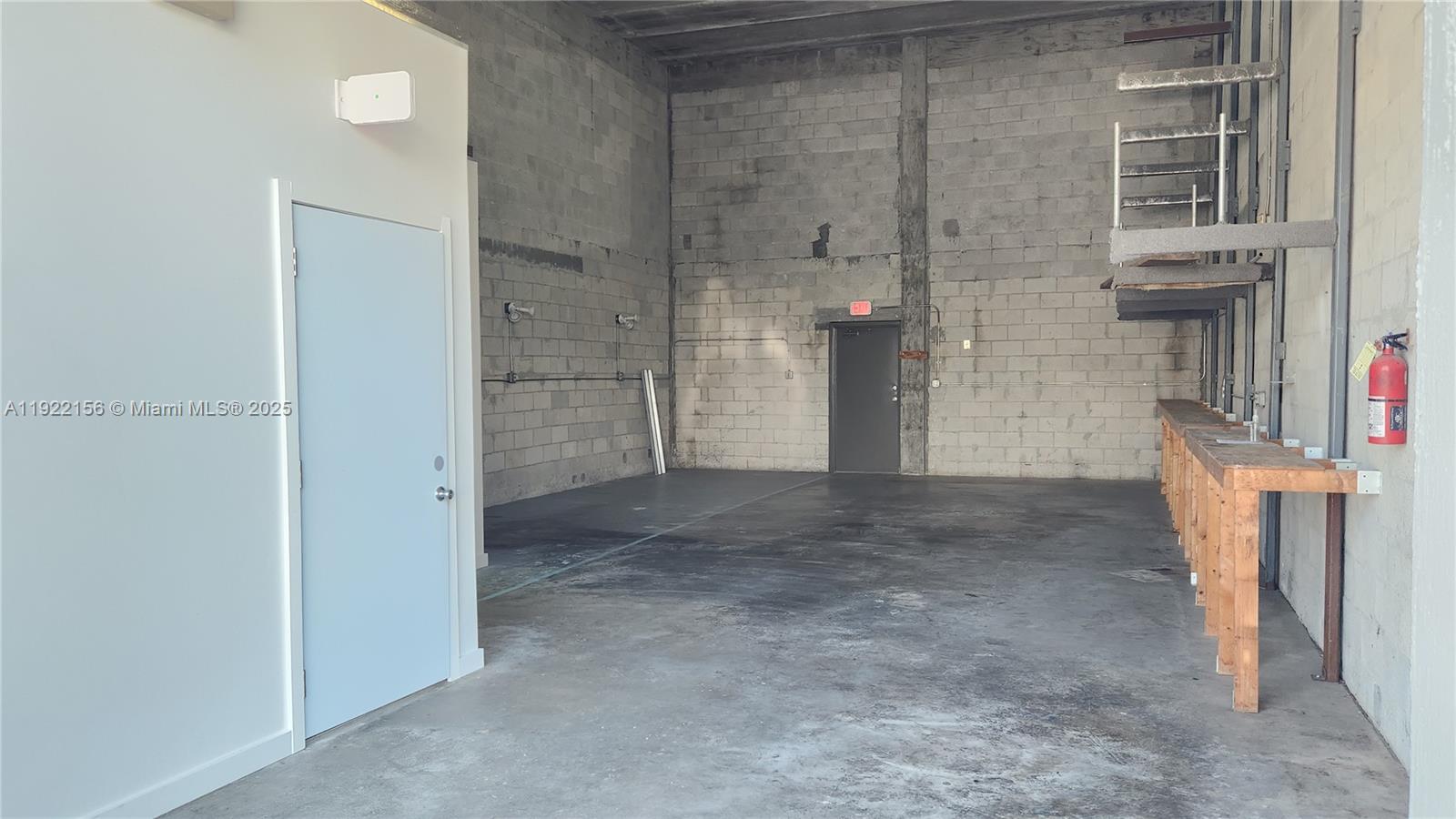 5  /   sq. ft. $ 2025-11-28 0 Photo