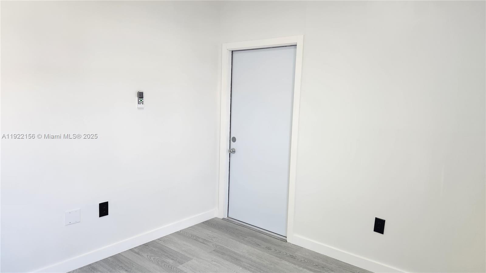 5  /   sq. ft. $ 2025-11-28 0 Photo