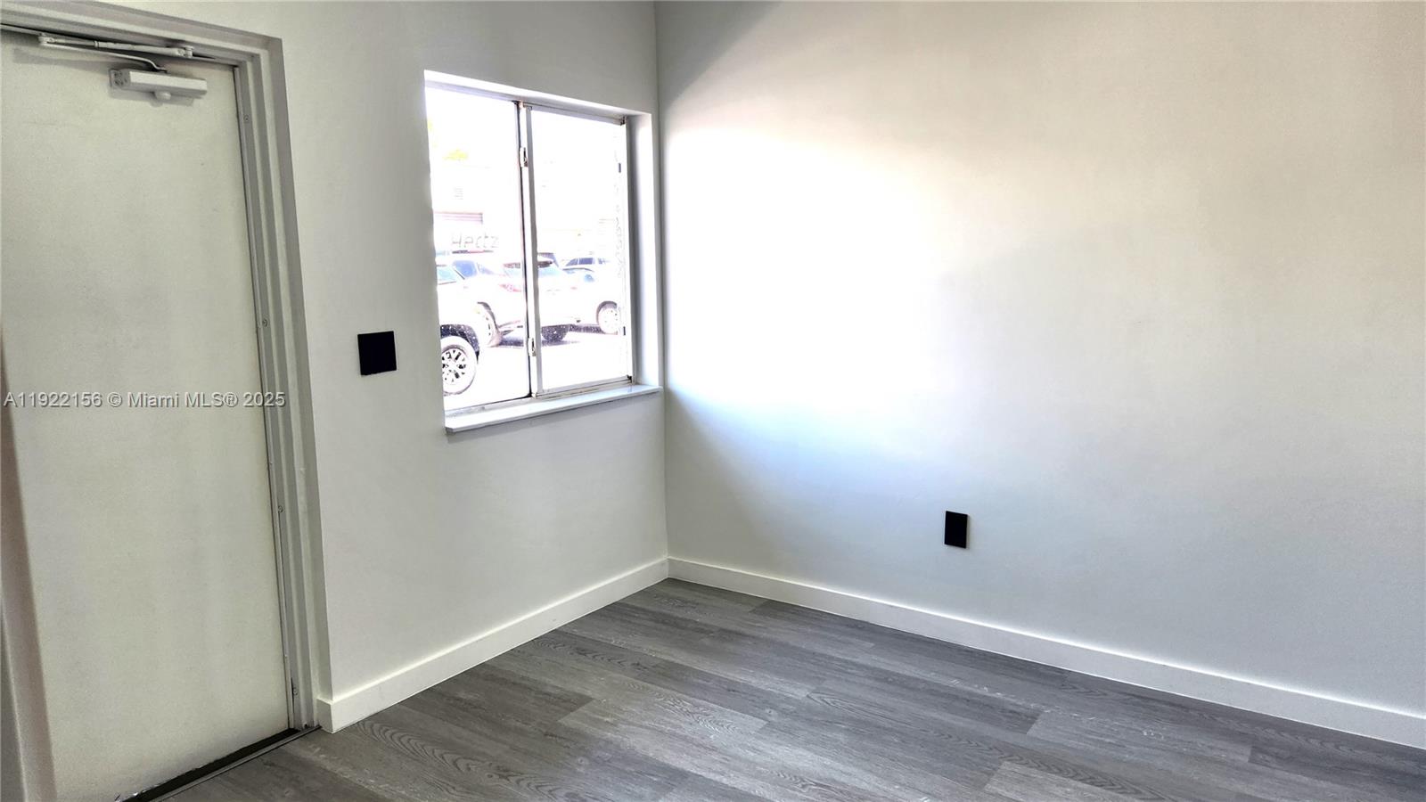 5  /   sq. ft. $ 2025-11-28 0 Photo