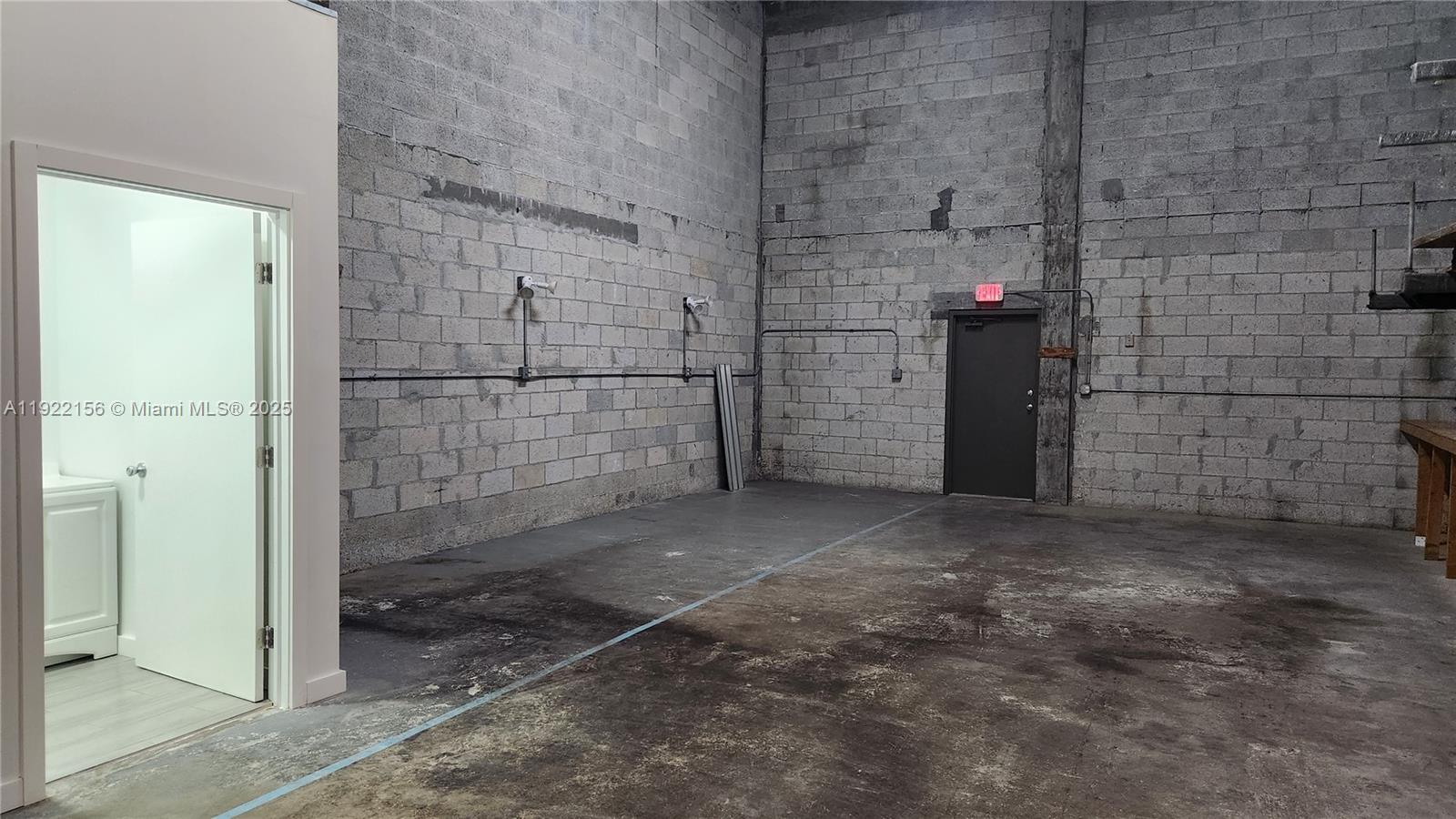 5  /   sq. ft. $ 2025-11-28 0 Photo