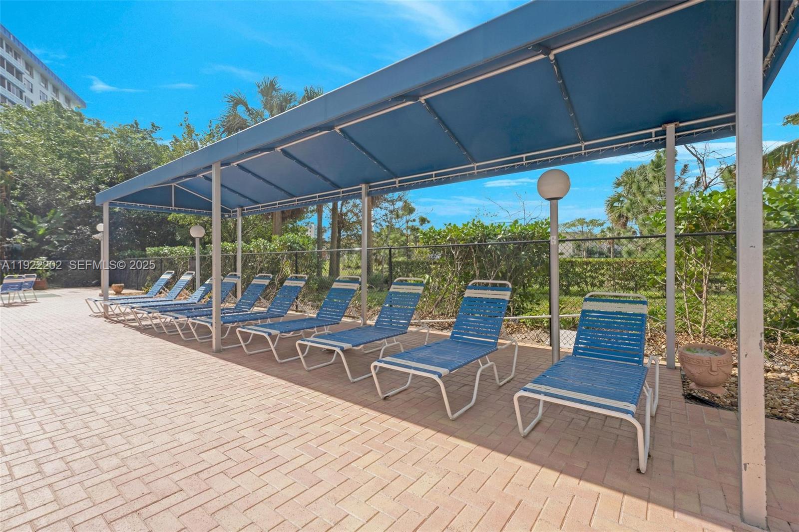 See details 609 1 / 2 844 sq. ft. $ 2025-11-29 0 Photo