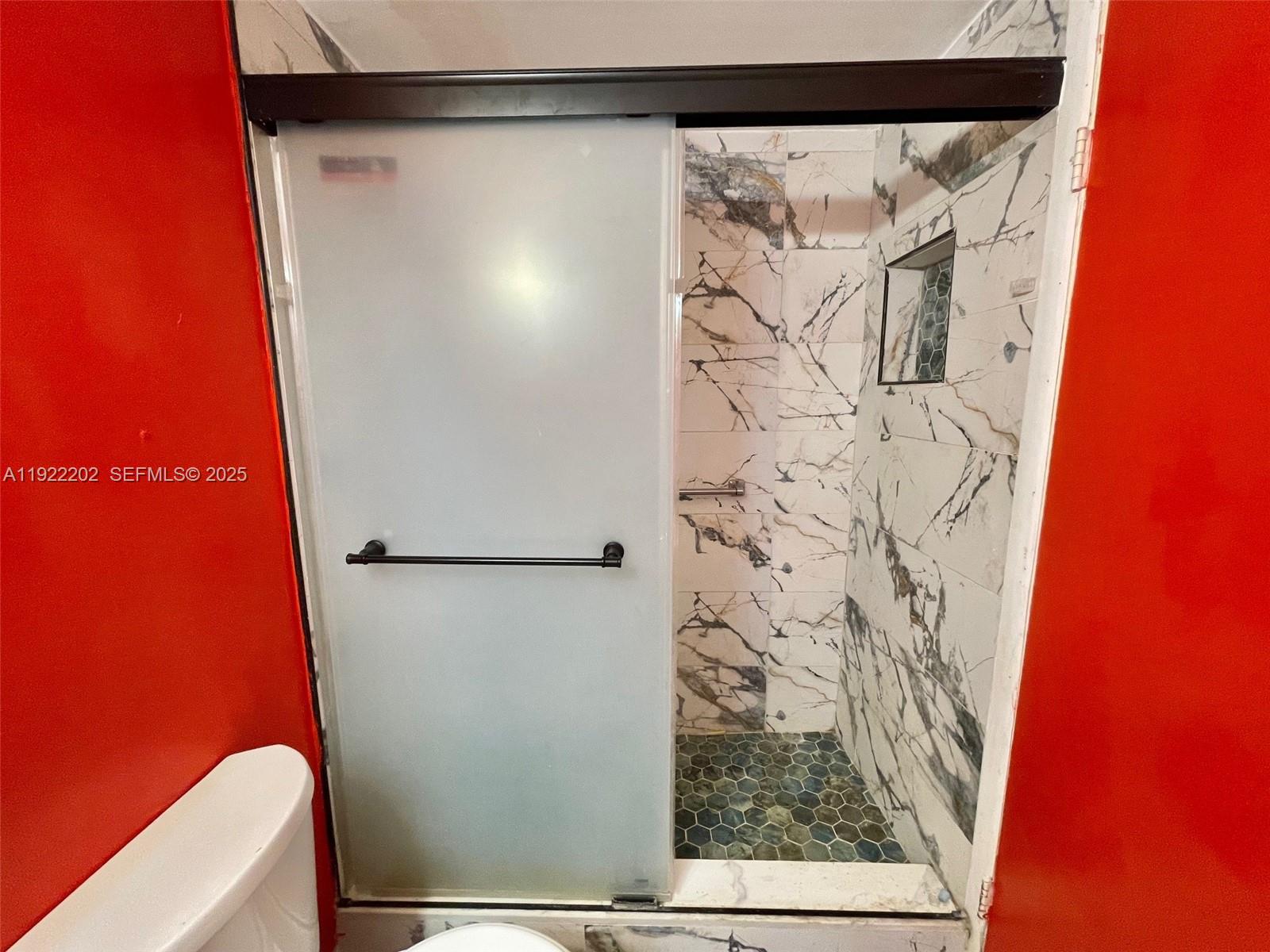 See details 609 1 / 2 844 sq. ft. $ 2025-11-29 0 Photo