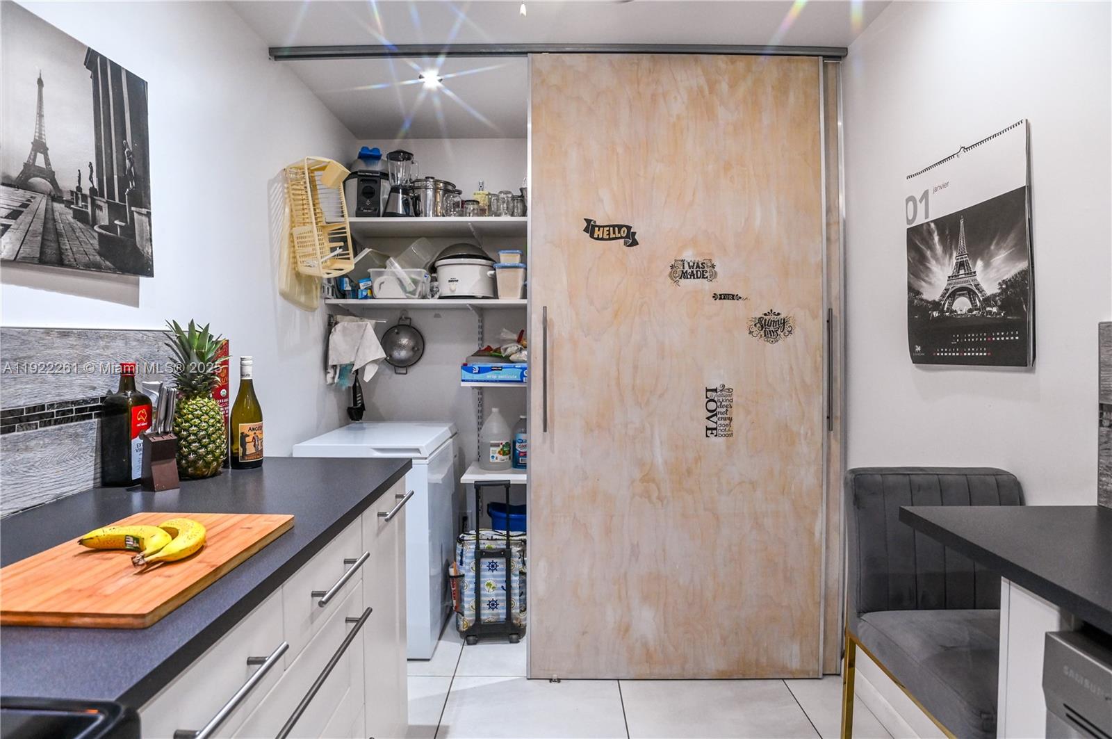 See details 804 1 / 2 844 sq. ft. $ 2025-11-29 0 Photo