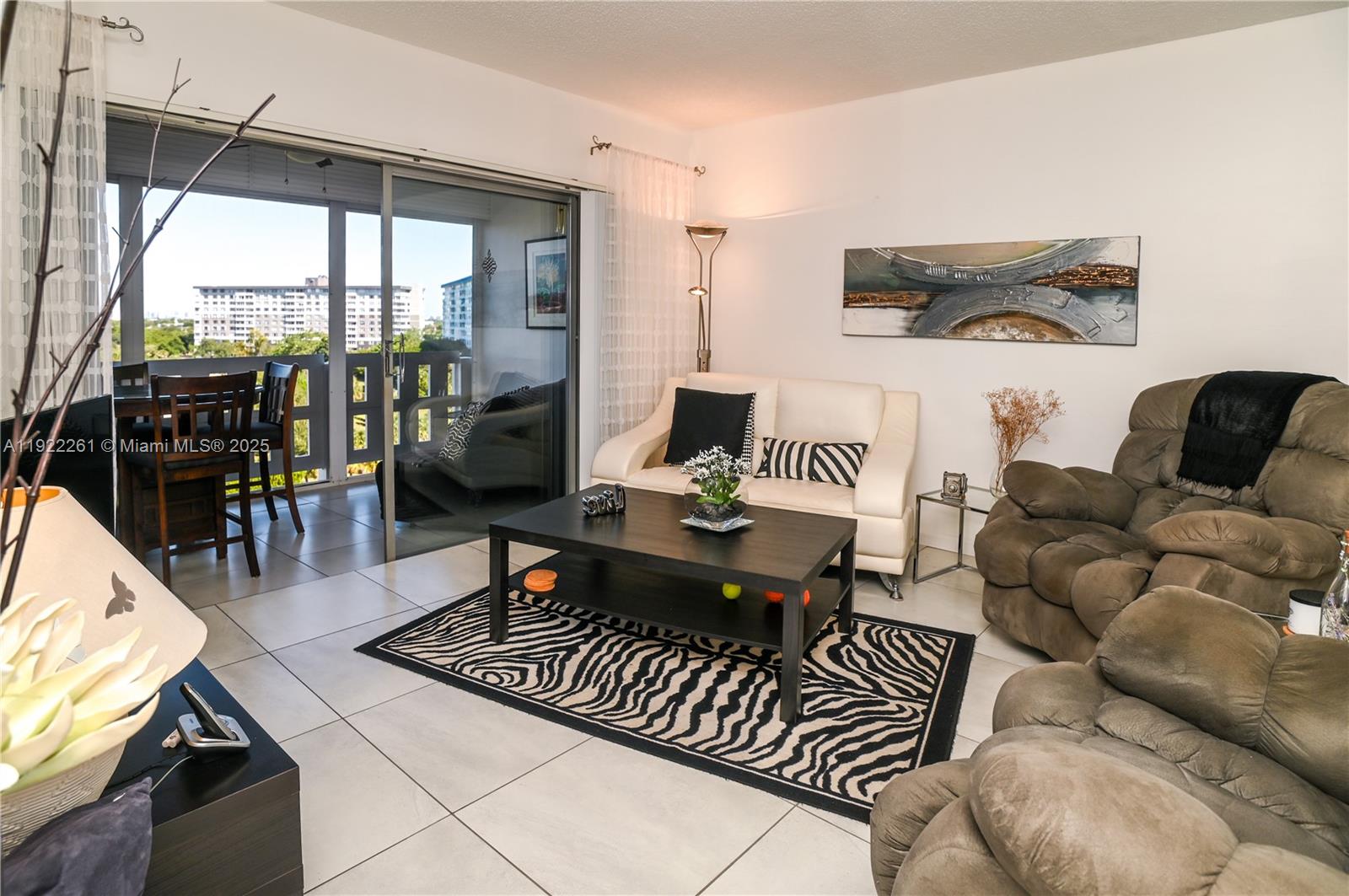 See details 804 1 / 2 844 sq. ft. $ 2025-11-29 0 Photo