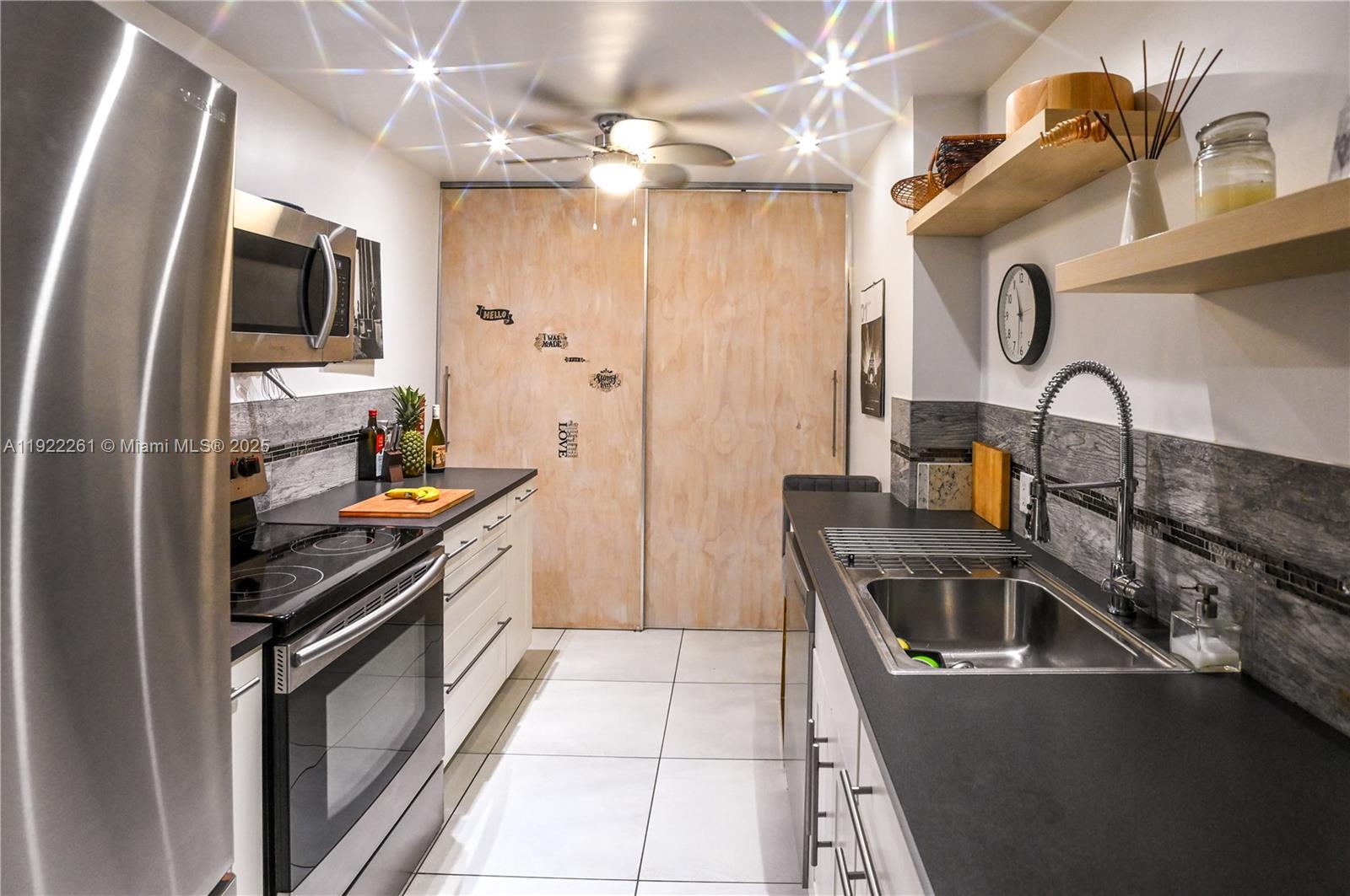 See details 804 1 / 2 844 sq. ft. $ 2025-11-29 0 Photo