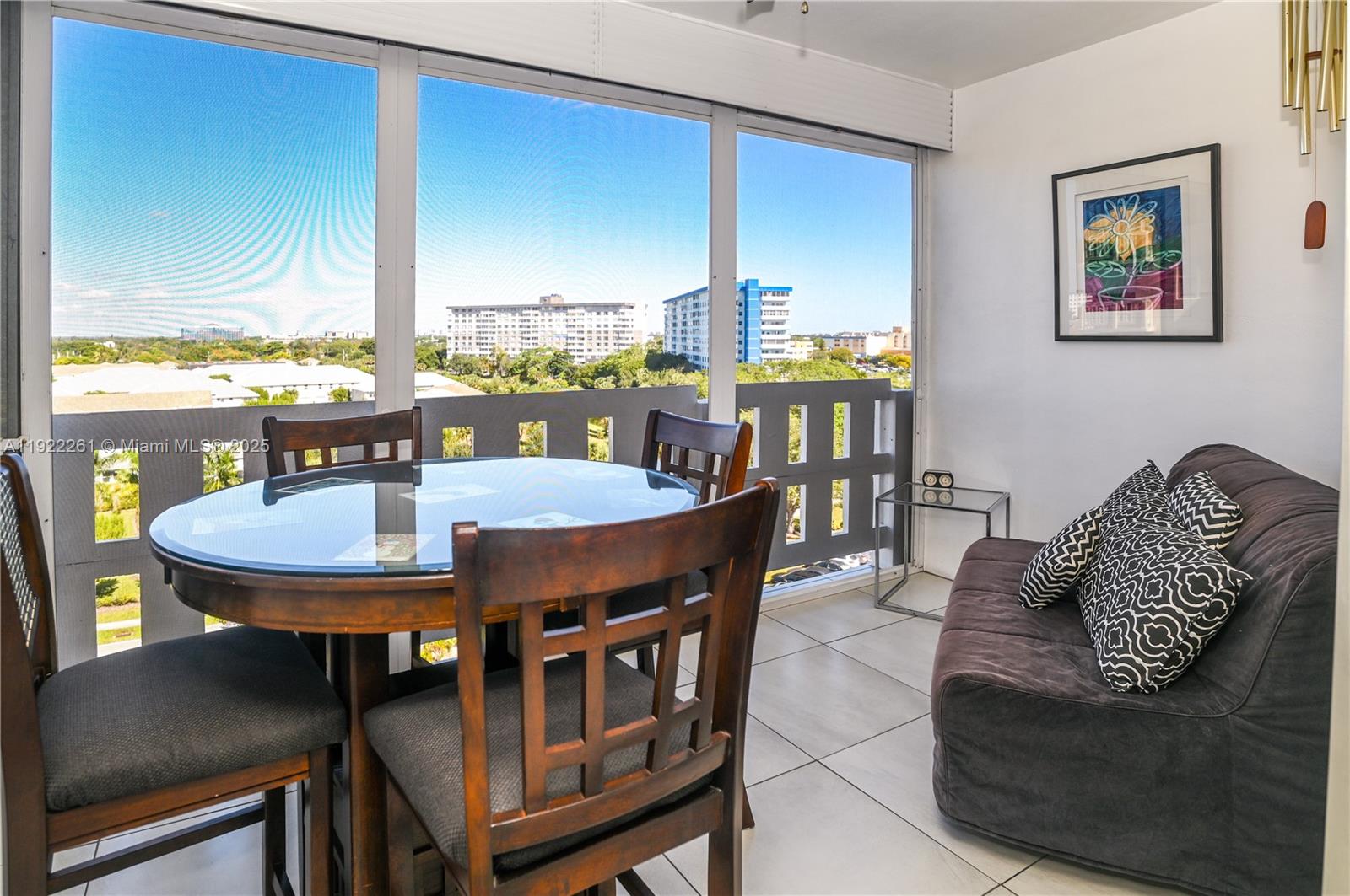 See details 804 1 / 2 844 sq. ft. $ 2025-11-29 0 Photo