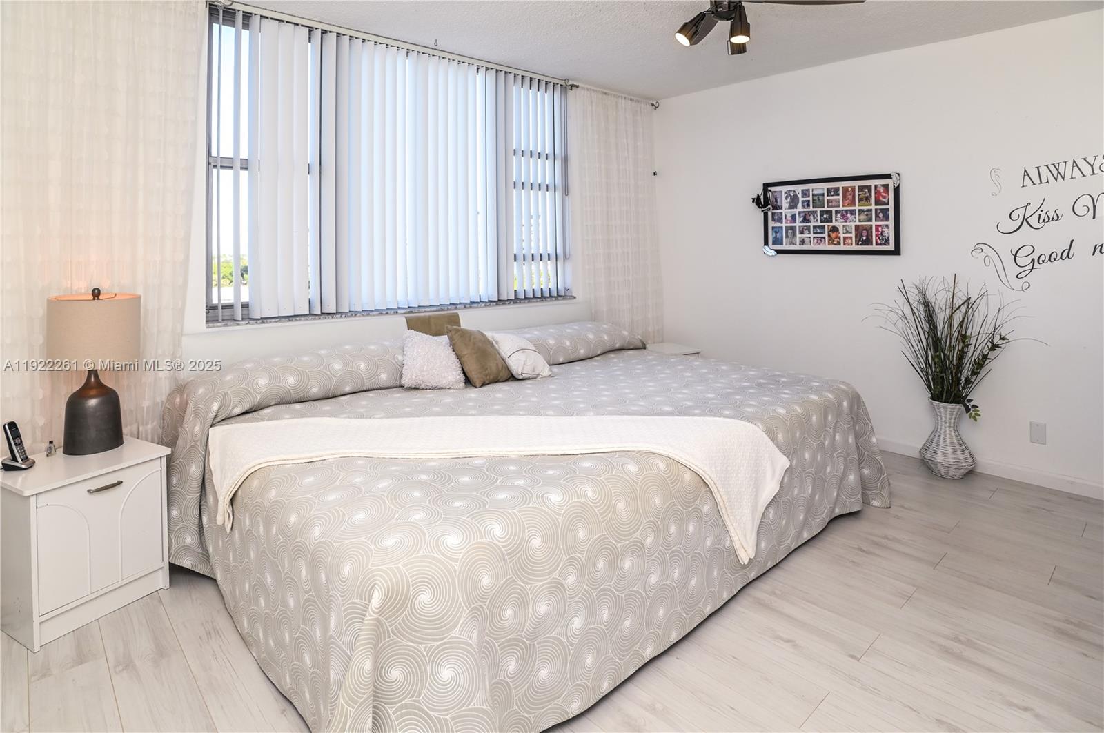 See details 804 1 / 2 844 sq. ft. $ 2025-11-29 0 Photo