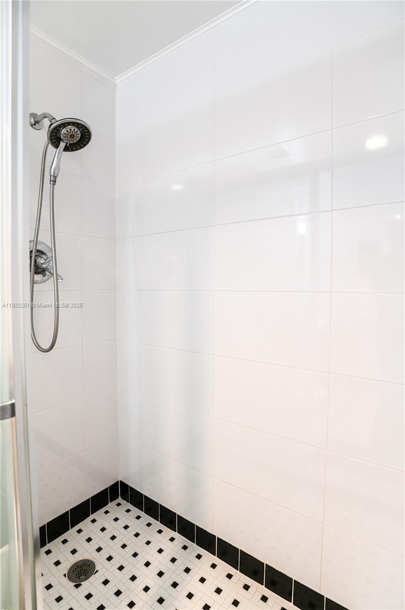 See details 804 1 / 2 844 sq. ft. $ 2025-11-29 0 Photo