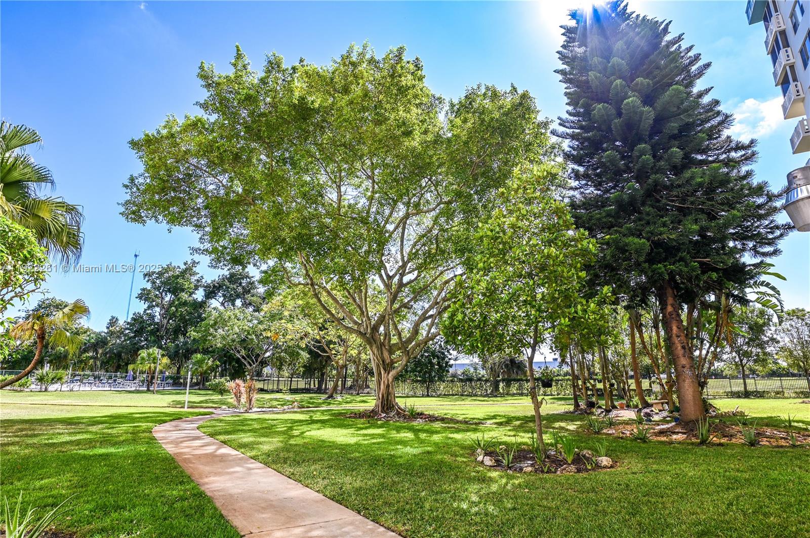 See details 804 1 / 2 844 sq. ft. $ 2025-11-29 0 Photo