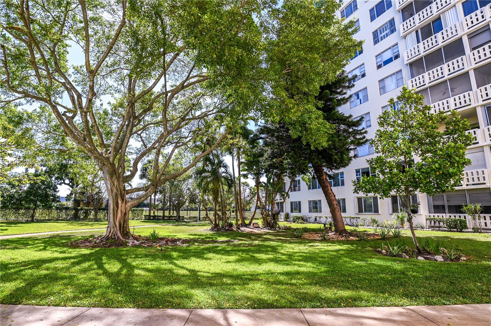 See details 804 1 / 2 844 sq. ft. $ 2025-11-29 0 Photo