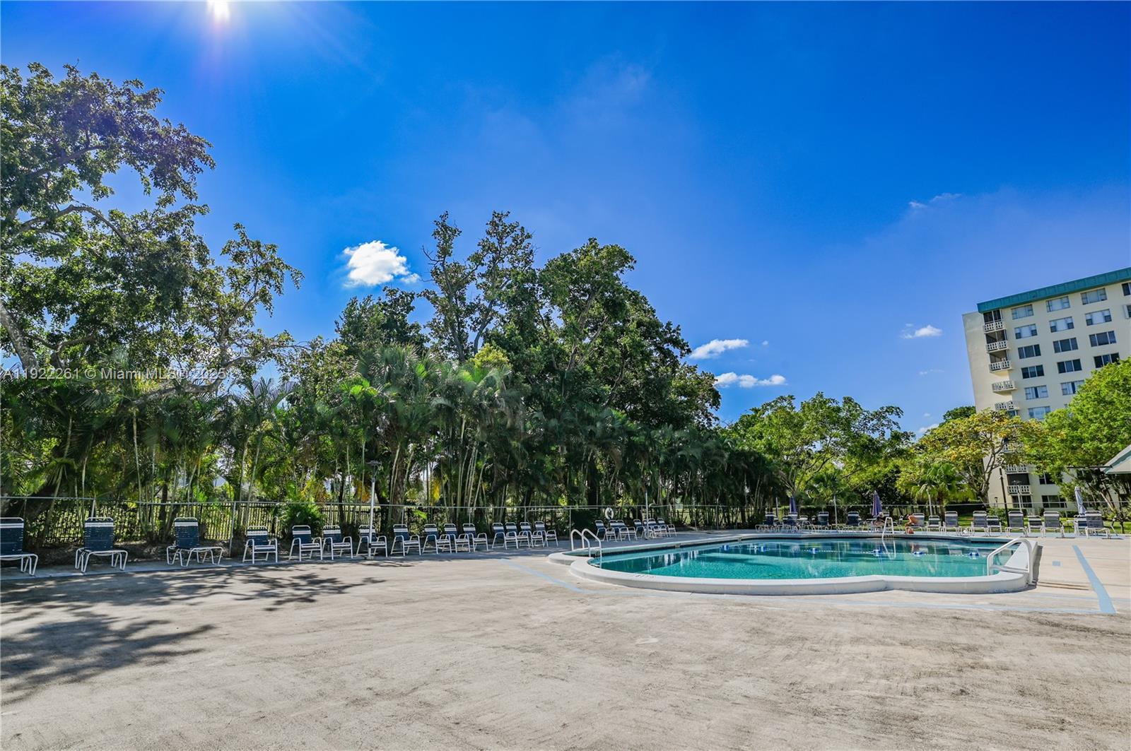 See details 804 1 / 2 844 sq. ft. $ 2025-11-29 0 Photo