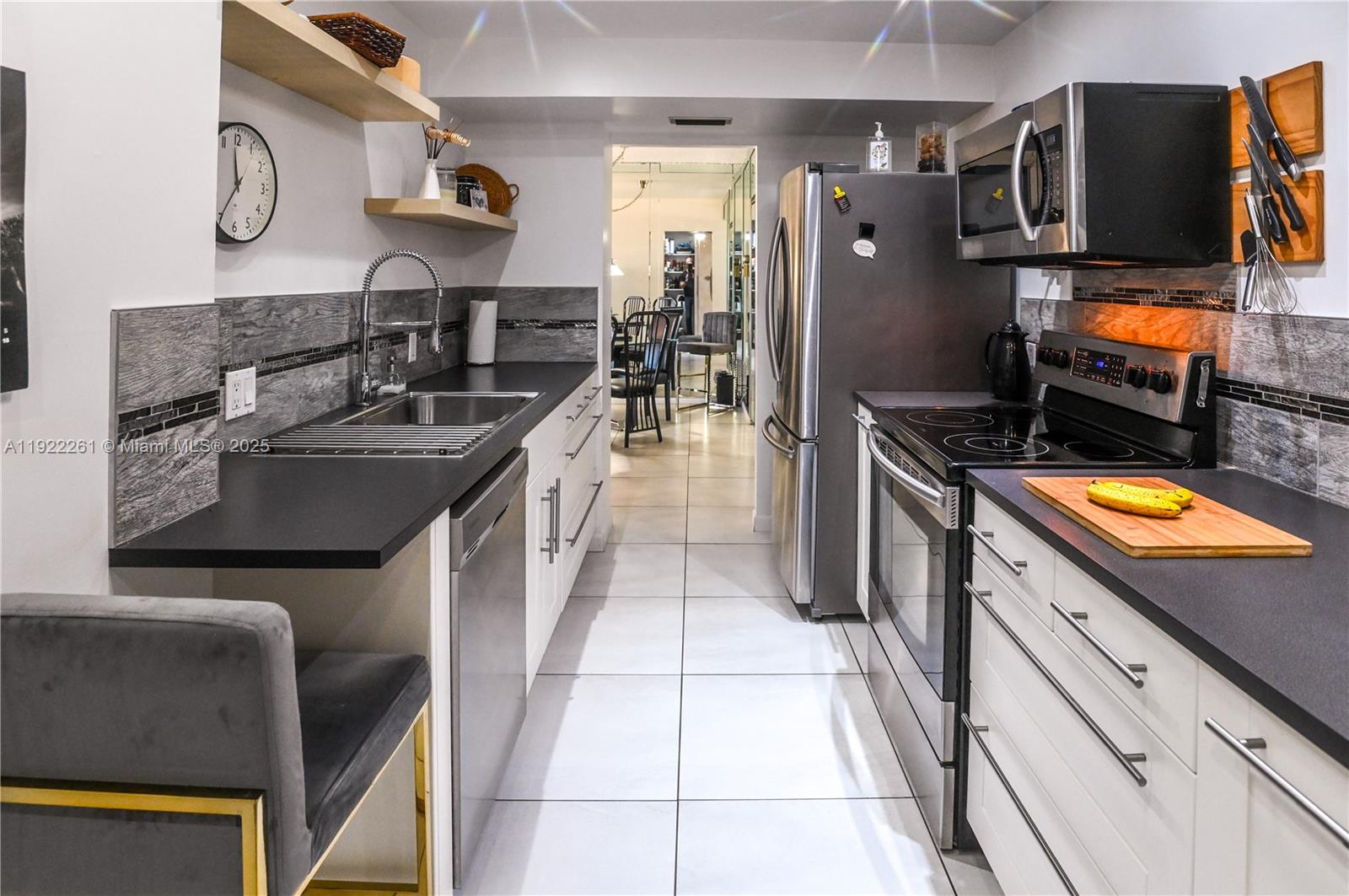 See details 804 1 / 2 844 sq. ft. $ 2025-11-29 0 Photo