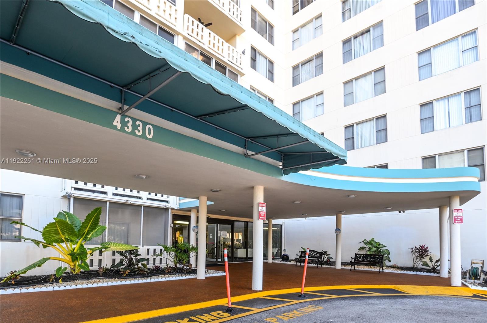 See details 804 1 / 2 844 sq. ft. $ 2025-11-29 0 Photo