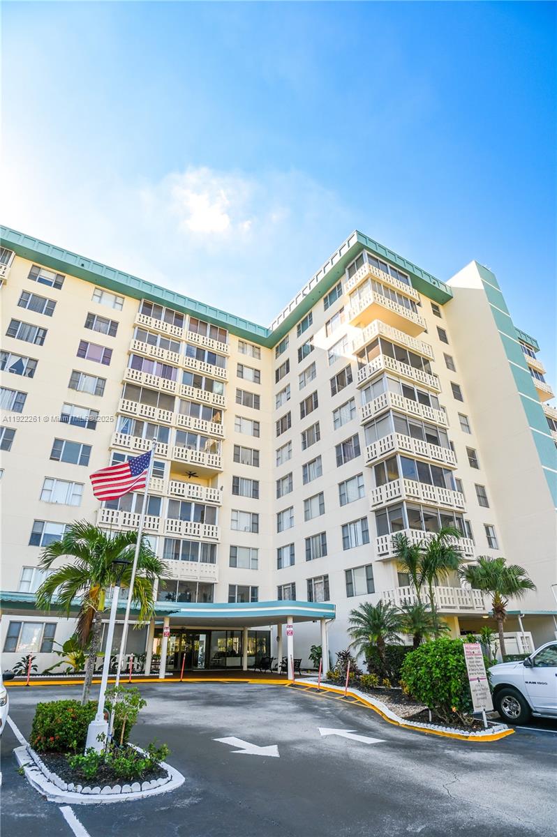 See details 804 1 / 2 844 sq. ft. $ 2025-11-29 0 Photo