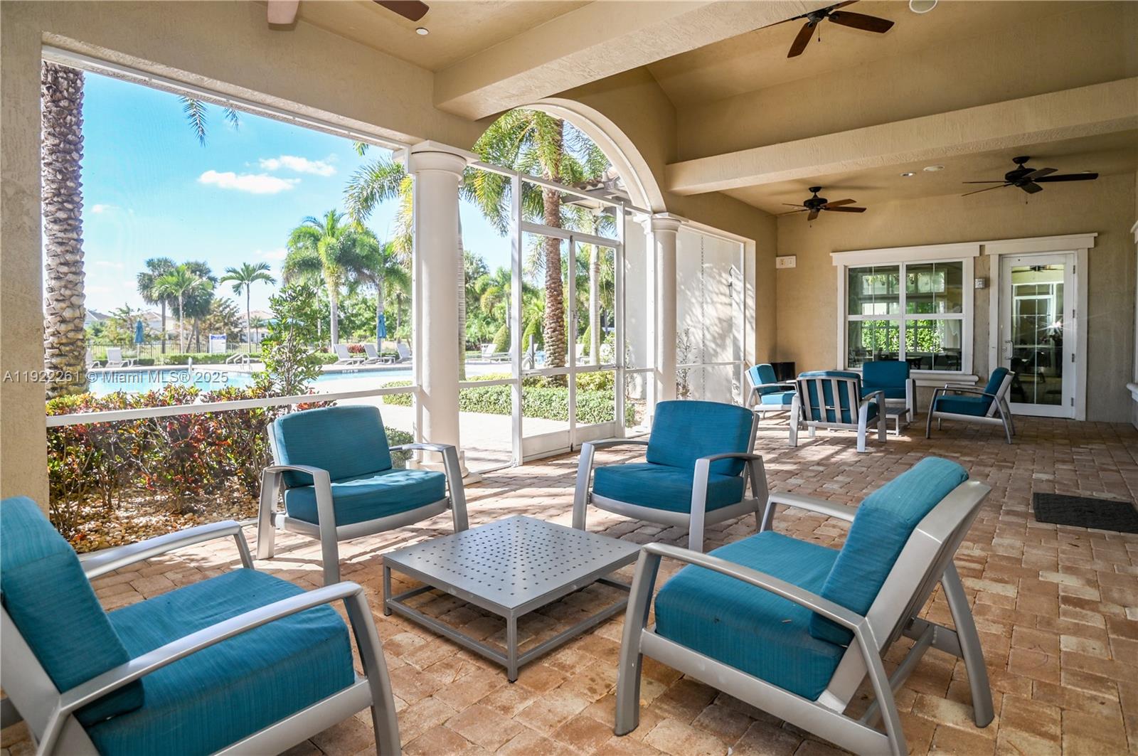 See details 804 1 / 2 844 sq. ft. $ 2025-11-29 0 Photo