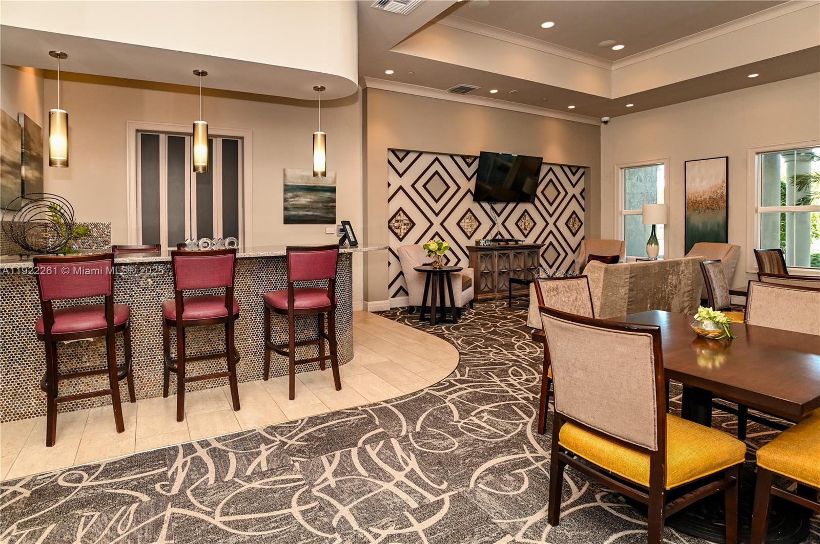 See details 804 1 / 2 844 sq. ft. $ 2025-11-29 0 Photo