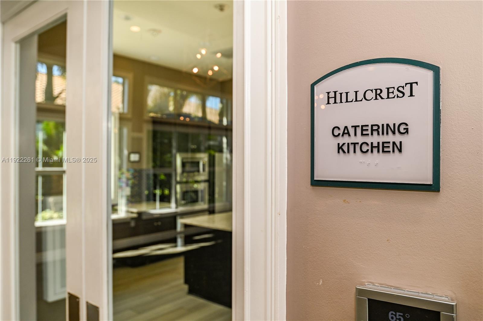 See details 804 1 / 2 844 sq. ft. $ 2025-11-29 0 Photo