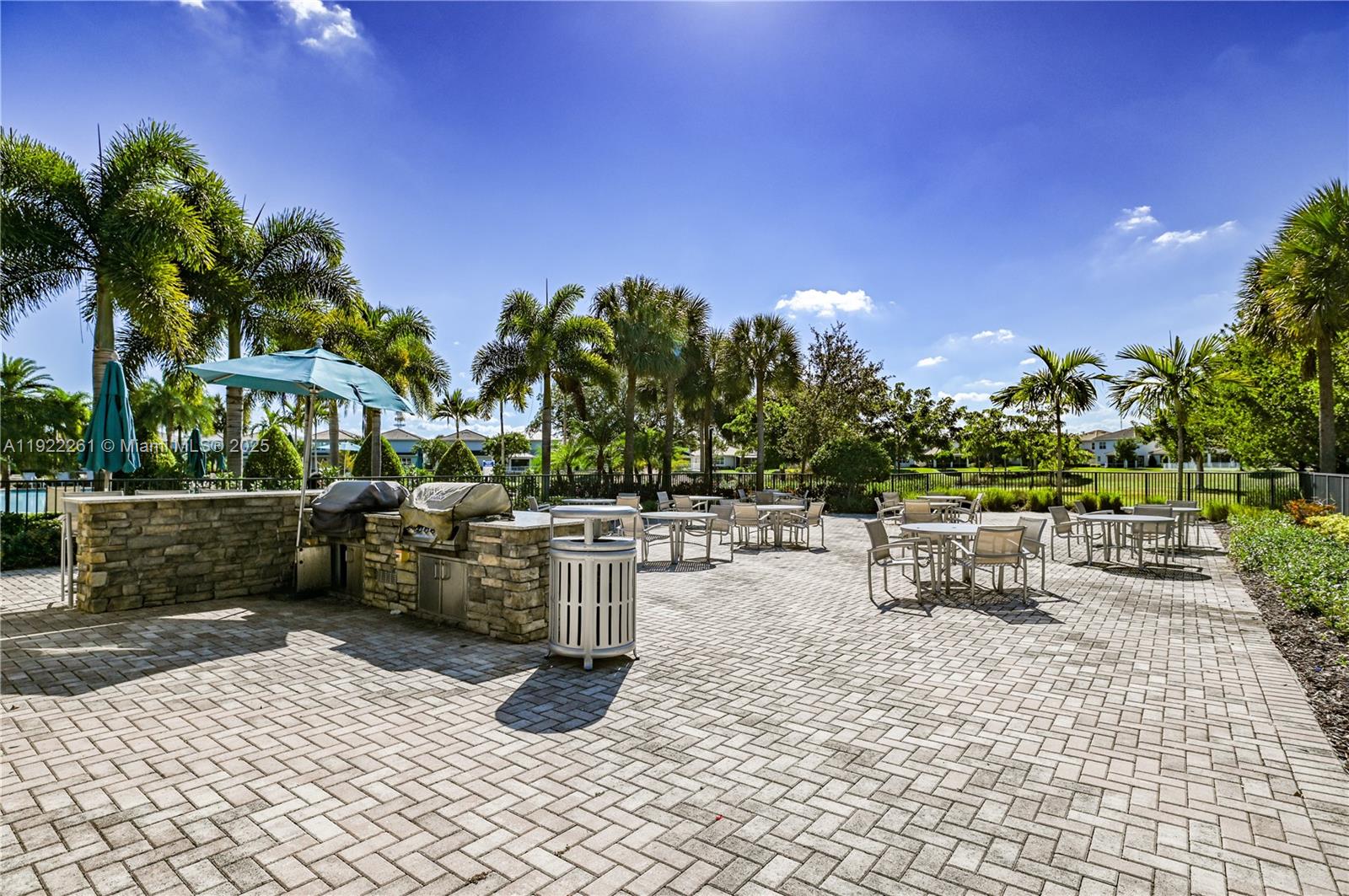 See details 804 1 / 2 844 sq. ft. $ 2025-11-29 0 Photo