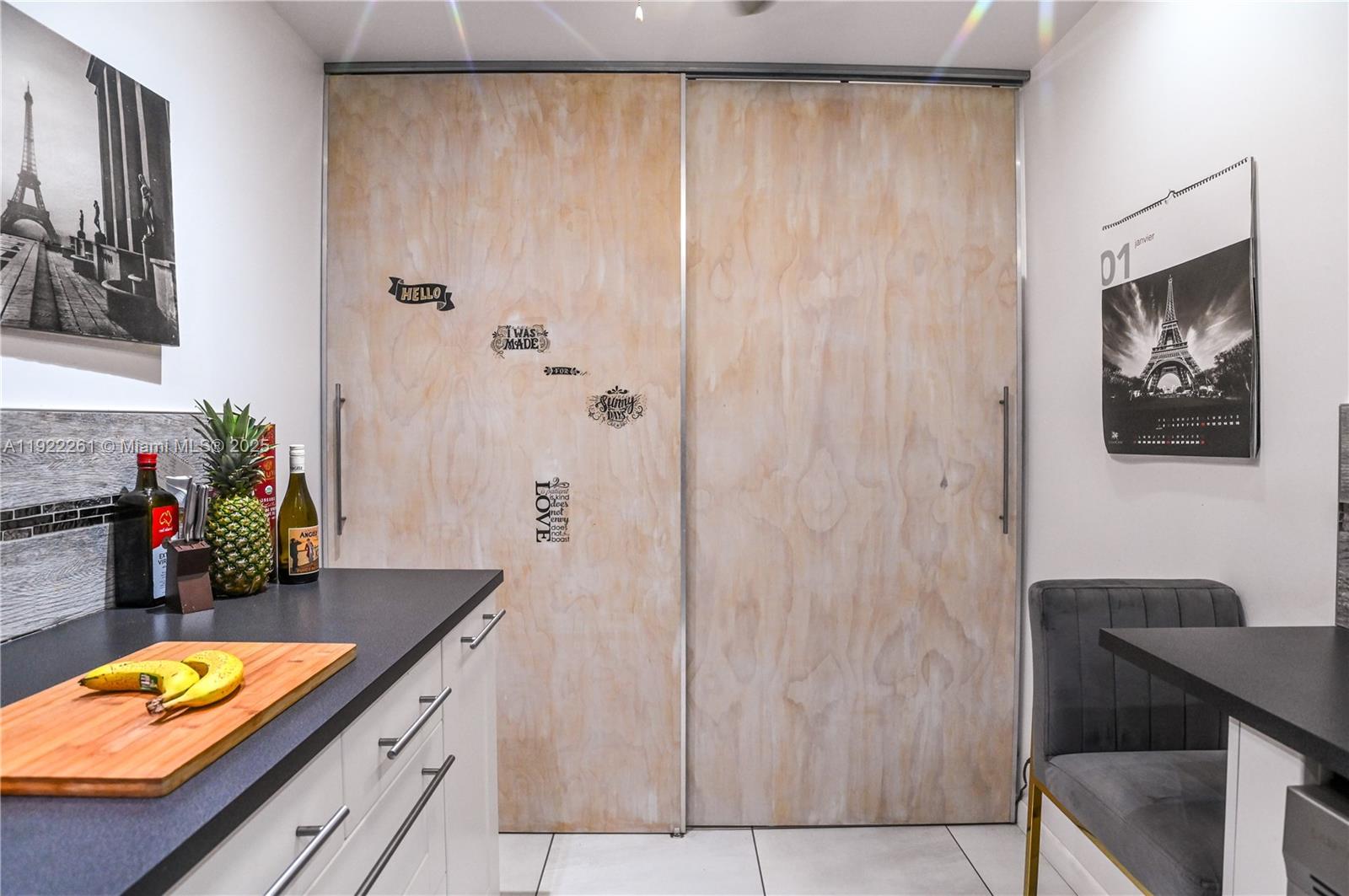 See details 804 1 / 2 844 sq. ft. $ 2025-11-29 0 Photo