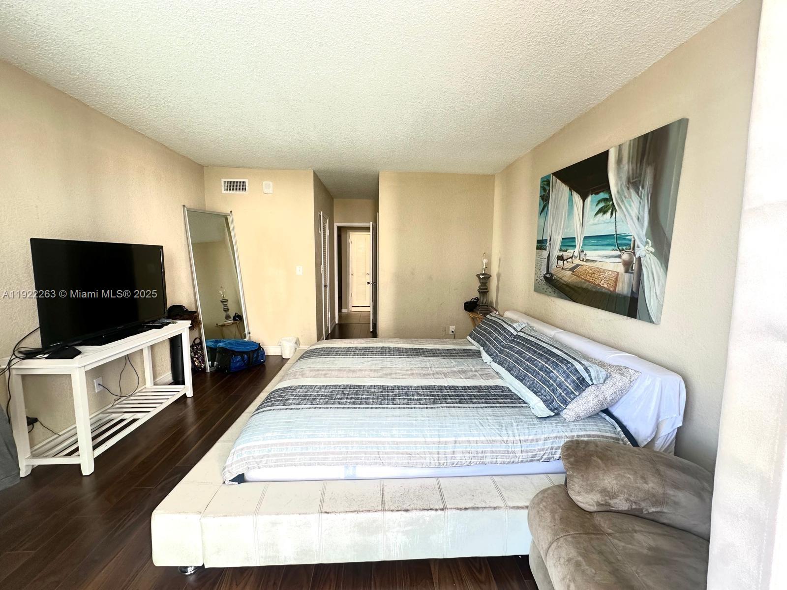 Photo of 19390 Collins Ave #414, Sunny Isles Beach, Florida, 33160 -