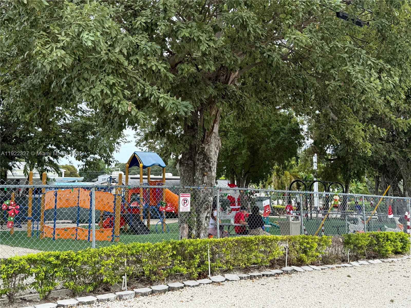   /   sq. ft. $ 2025-11-29 0 foto