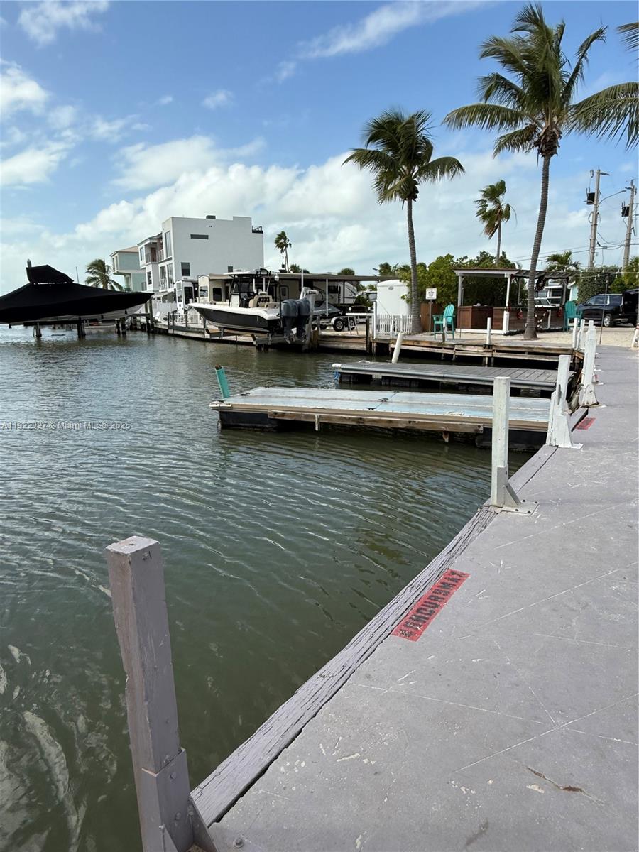   /   sq. ft. $ 2025-11-29 0 foto