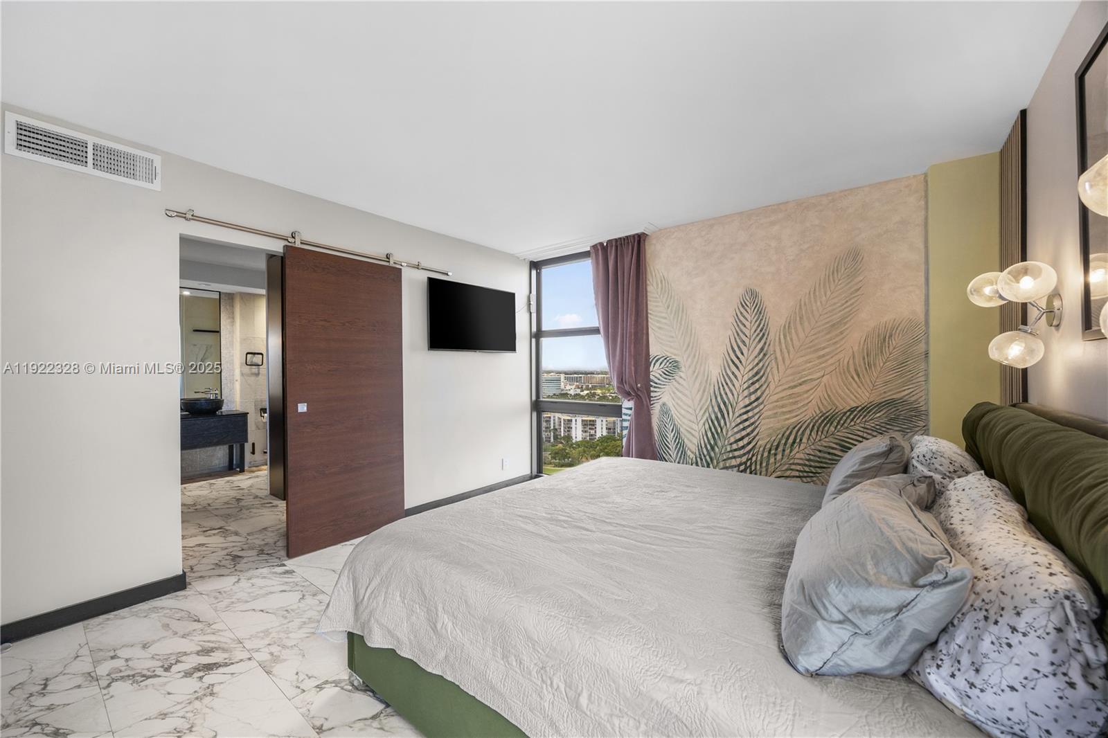 Photo of 20379 Country Club Dr  #2333, Aventura, Florida, 33180 - 