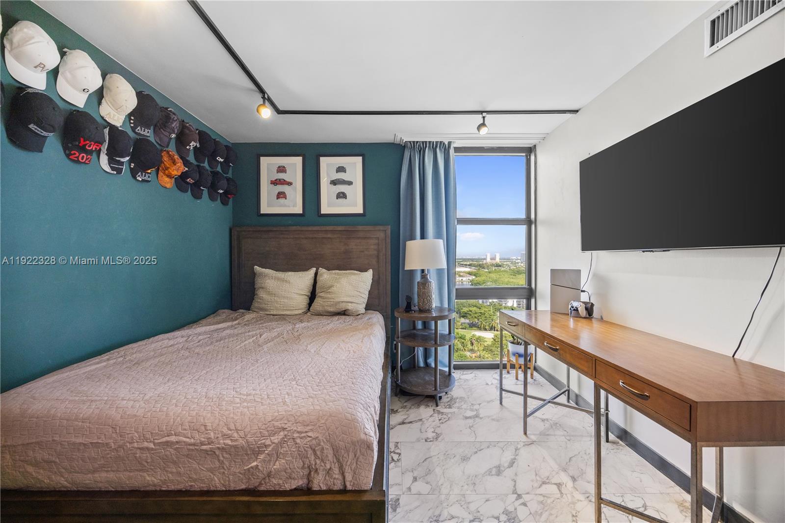 Photo of 20379 Country Club Dr  #2333, Aventura, Florida, 33180 - 