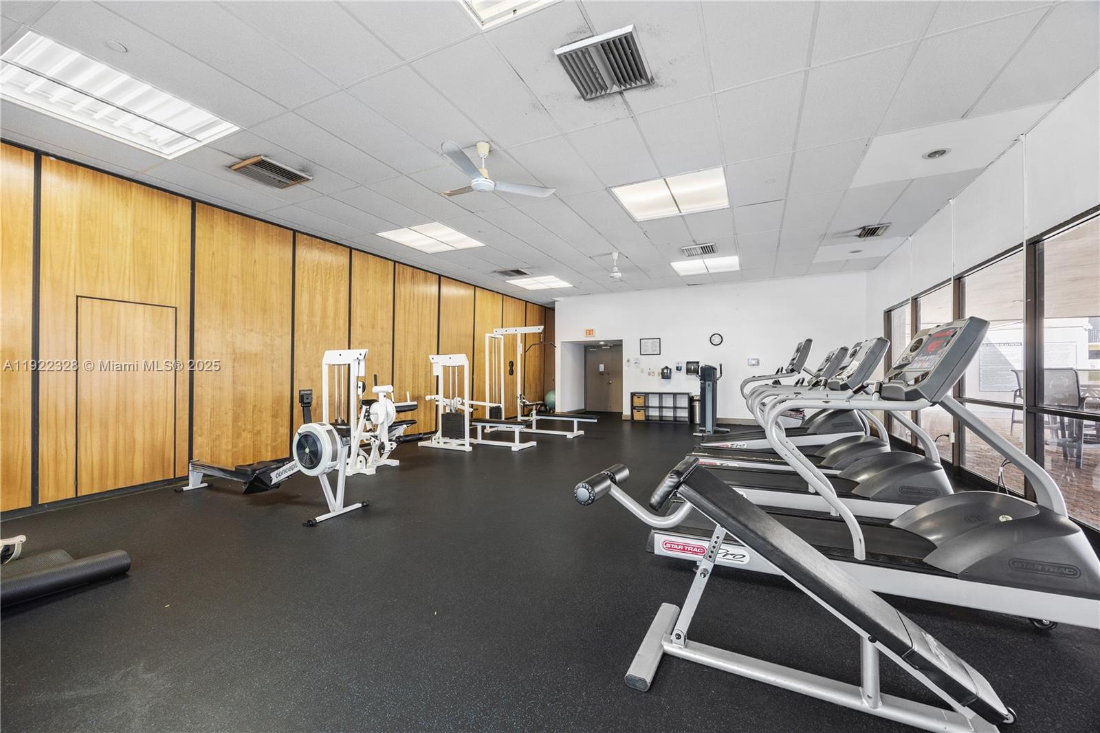 Photo of 20379 Country Club Dr  #2333, Aventura, Florida, 33180 - 