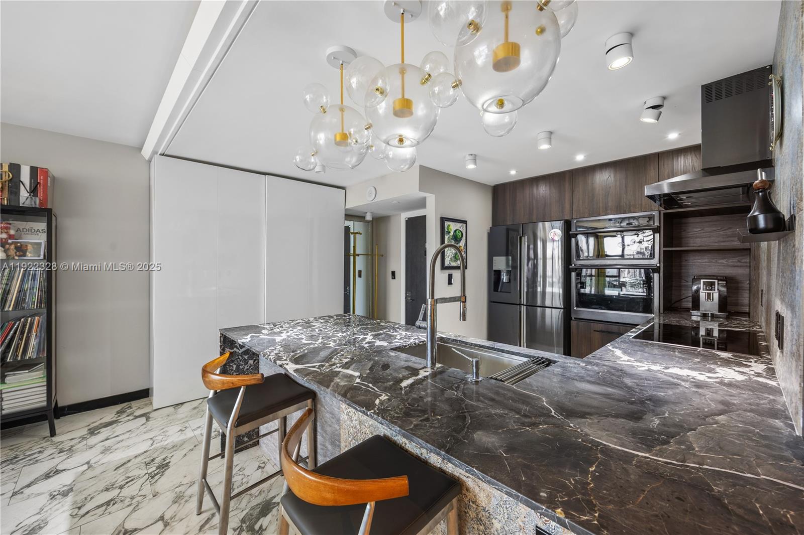 Photo of 20379 Country Club Dr  #2333, Aventura, Florida, 33180 - 