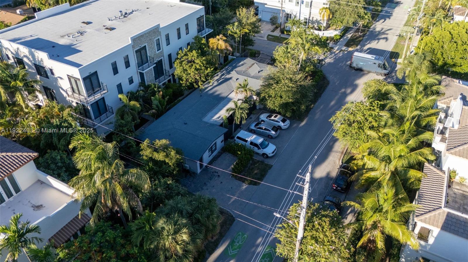   /  2295 sq. ft. $ 2025-11-30 0 Photo