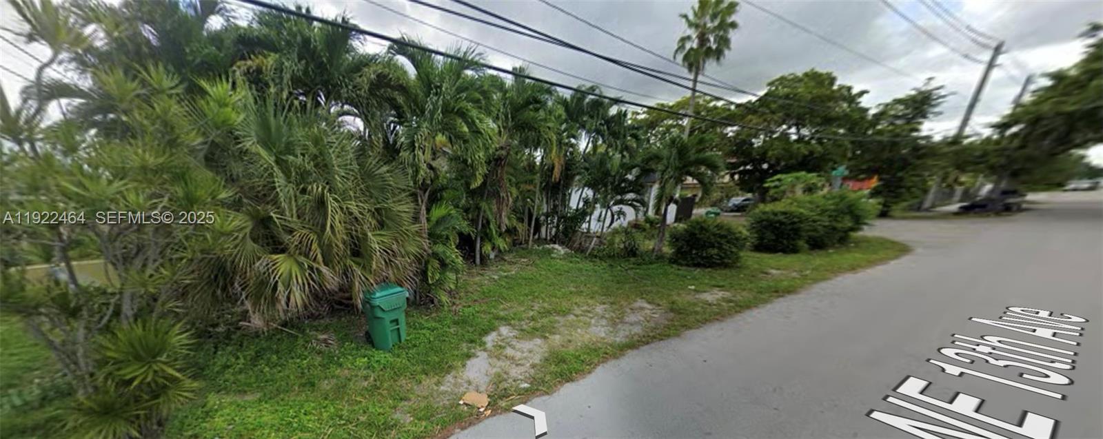   /   sq. ft. $ 2025-12-12 0 foto