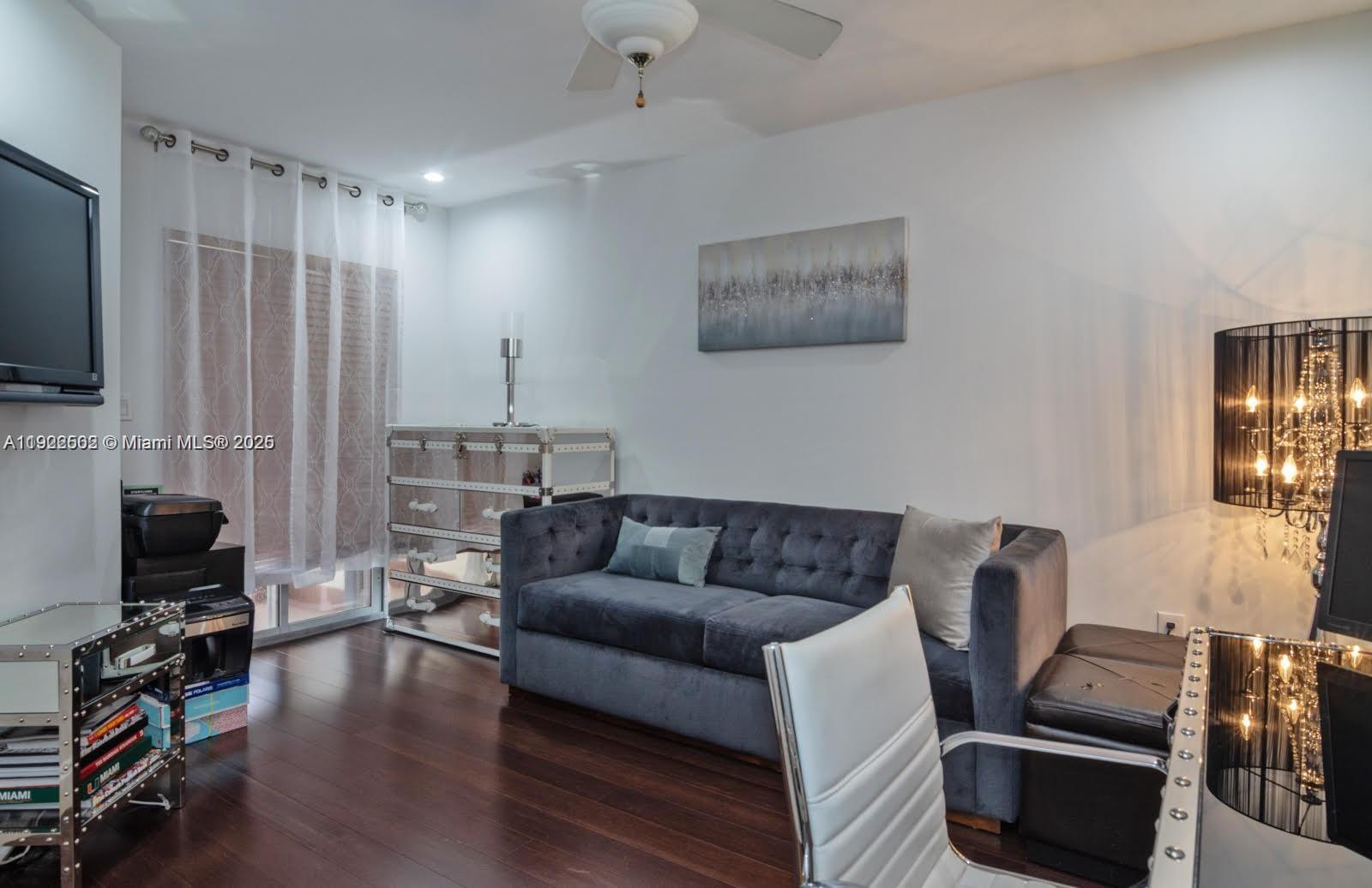 Photo of 1140 Chestnut Ln  (1140), Hollywood, Florida, 33019 - 