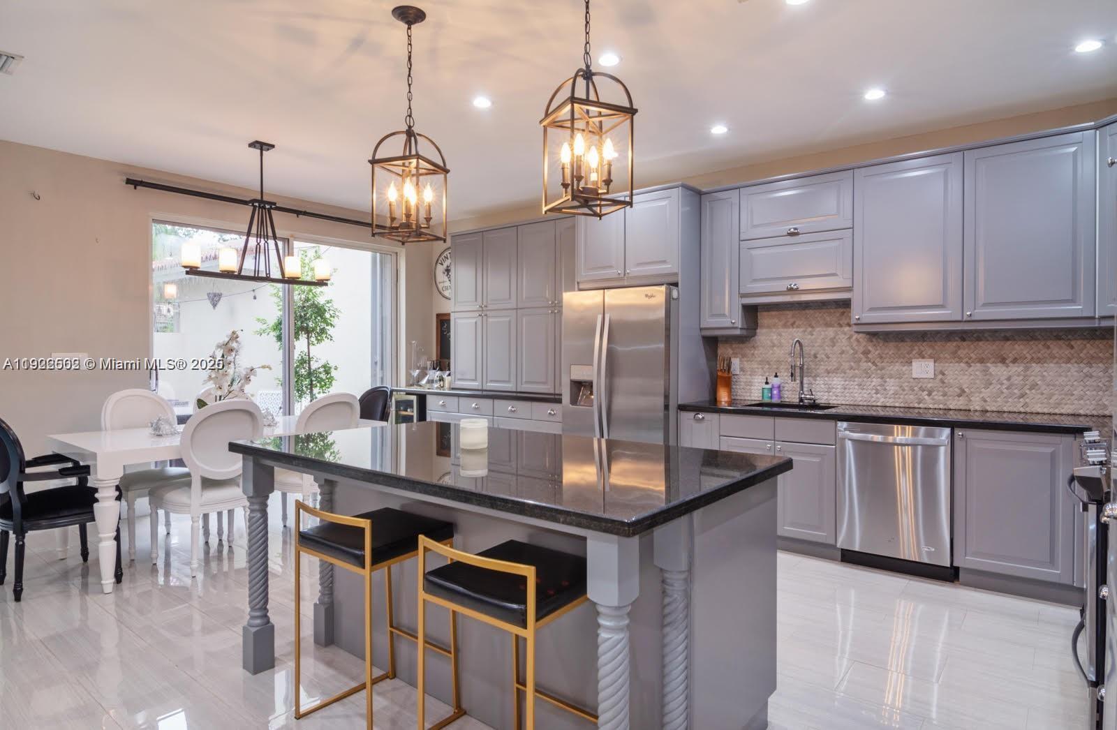 Photo of 1140 Chestnut Ln  (1140), Hollywood, Florida, 33019 - 