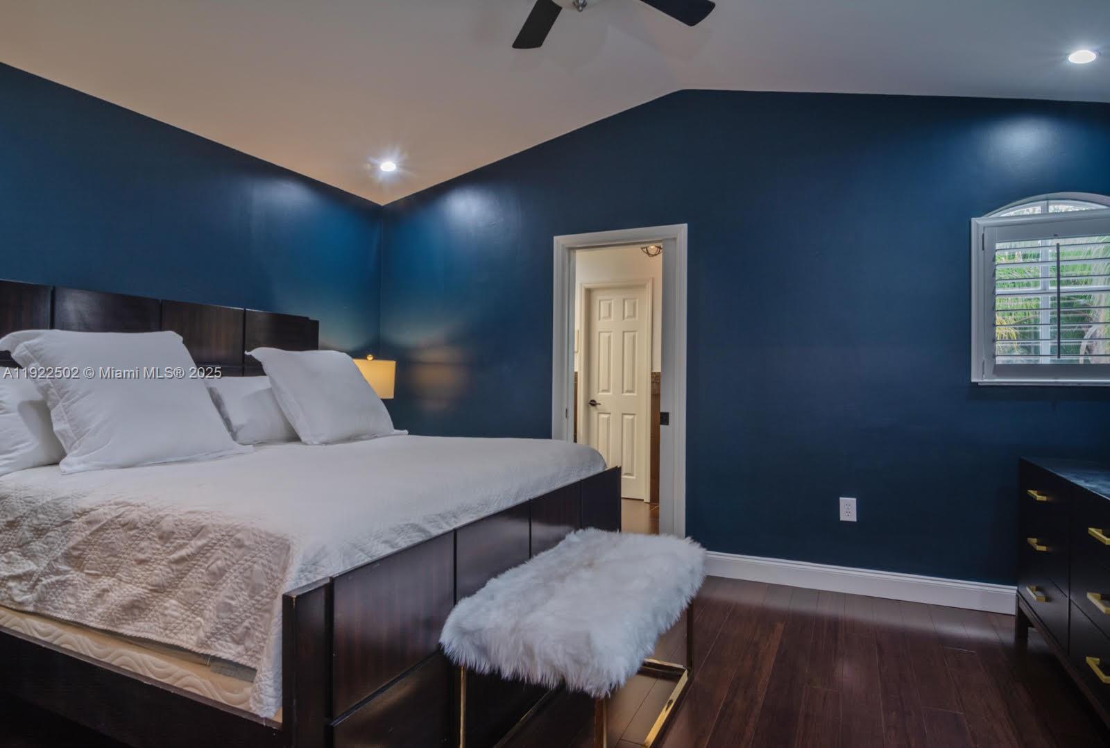 Photo of 1140 Chestnut Ln  (1140), Hollywood, Florida, 33019 - 