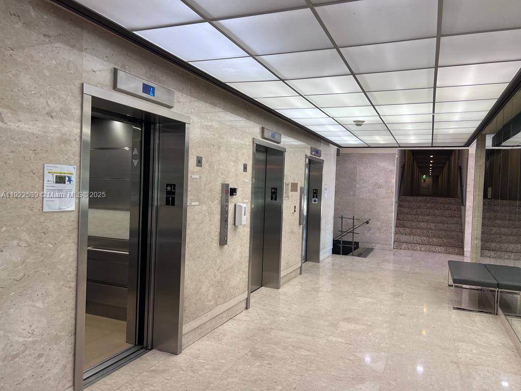 Ver detalles 201 1 / 2 762 sq. ft. $ 2025-12-01 0 foto