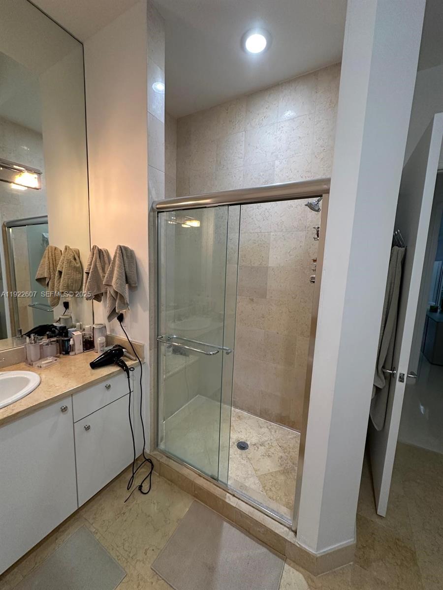 Photo of 19900 Country Club Dr  #114, Aventura, Florida, 33180 - 